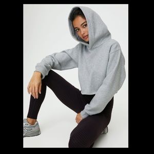 TNA PERFECT HOODIE CROP *black*